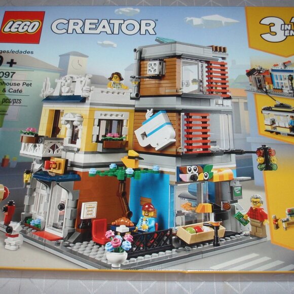 LEGO CREATOR 3-in-1 Townhouse Toy Pet Shop Café #31097 - Main Image
